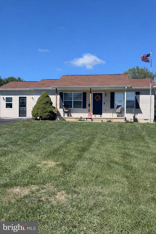 298 MONTANA CT, Bunker Hill, WV 25413