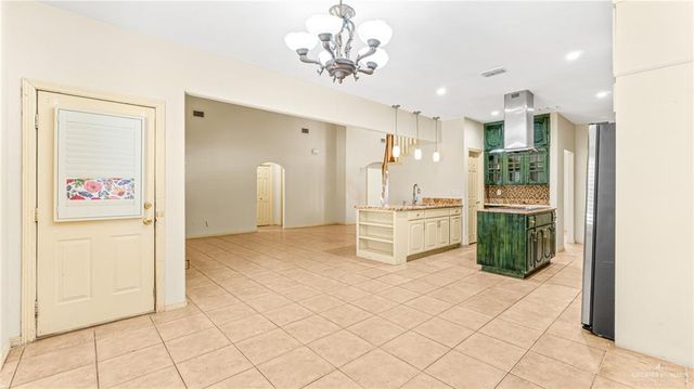 5015 Mile 8 Road, Edinburg, TX 78541