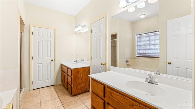 5015 Mile 8 Road, Edinburg, TX 78541