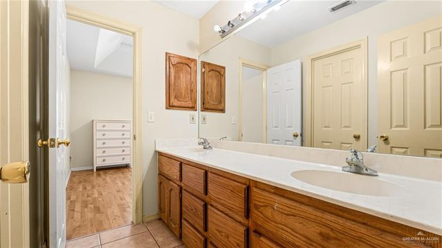 5015 Mile 8 Road, Edinburg, TX 78541