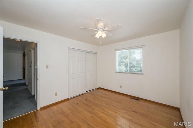 11932 Ameling Road, Maryland Heights, MO 63043