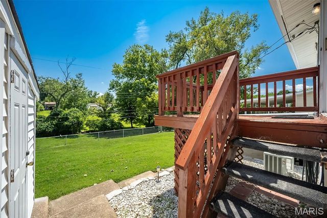 11932 Ameling Road, Maryland Heights, MO 63043