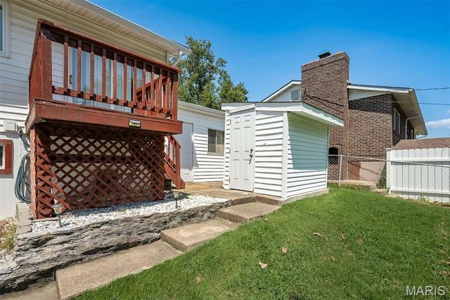 11932 Ameling Road, Maryland Heights, MO 63043