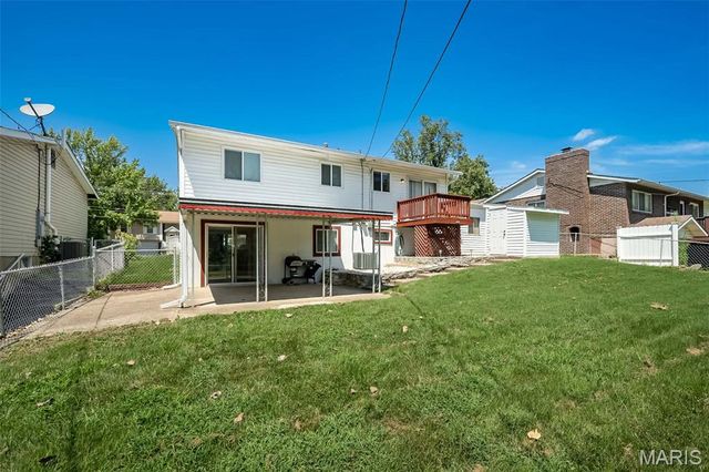 11932 Ameling Road, Maryland Heights, MO 63043
