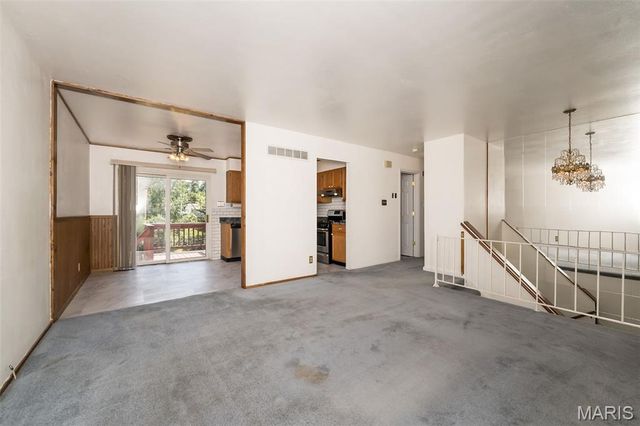 11932 Ameling Road, Maryland Heights, MO 63043