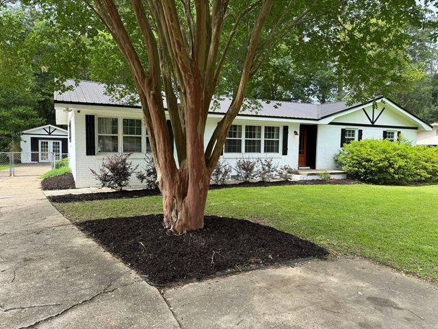 409 Sequoyah, Dothan, AL 36303