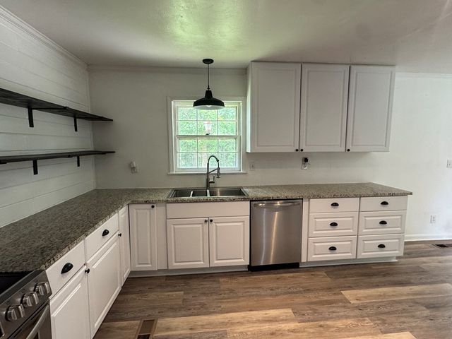 409 Sequoyah, Dothan, AL 36303