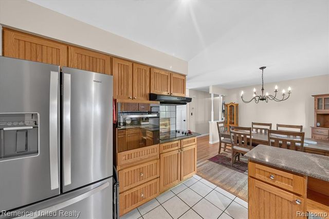 29114 Lori Street, Livonia, MI 48154
