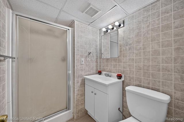 29114 Lori Street, Livonia, MI 48154