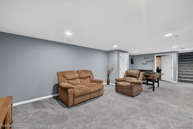 29114 Lori Street, Livonia, MI 48154