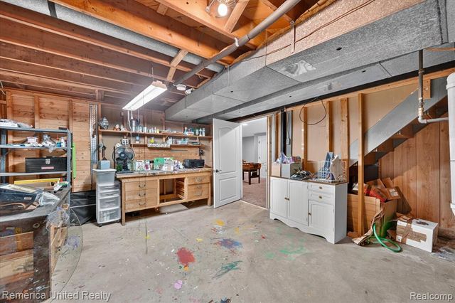 29114 Lori Street, Livonia, MI 48154