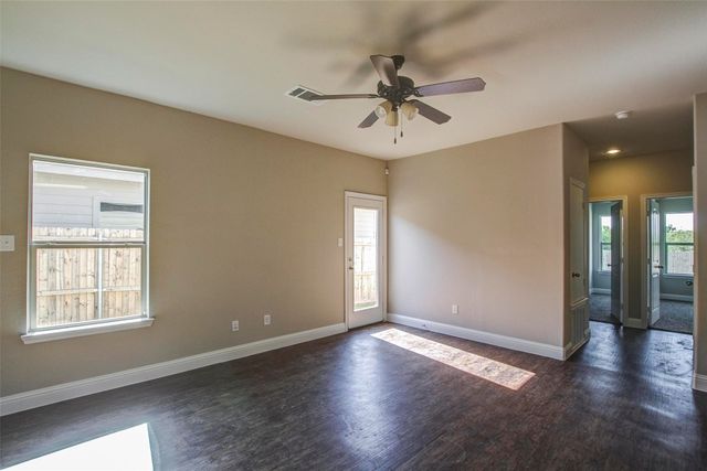 493 Canvas Court, Crowley, TX 76036