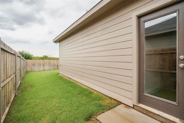 493 Canvas Court, Crowley, TX 76036