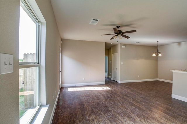 493 Canvas Court, Crowley, TX 76036