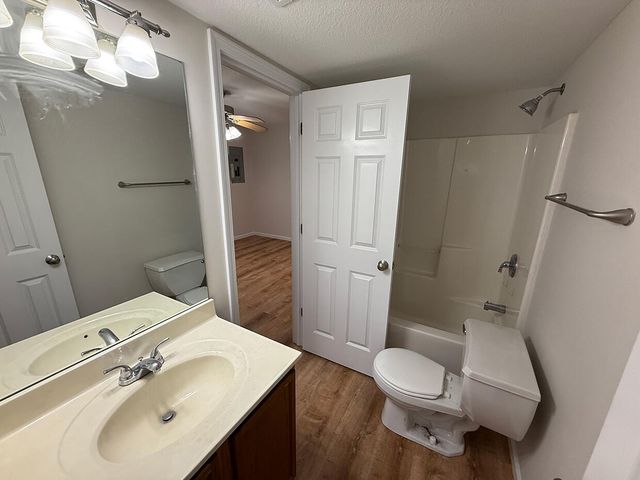 4114 HIDDEN CREEK CT, Columbia, MO 65202