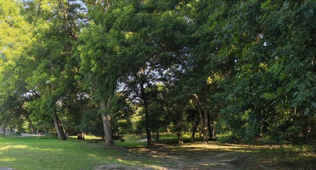 120 Lariat Court, Azle, TX 76020