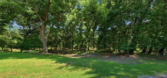 120 Lariat Court, Azle, TX 76020