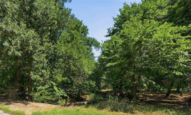 120 Lariat Court, Azle, TX 76020