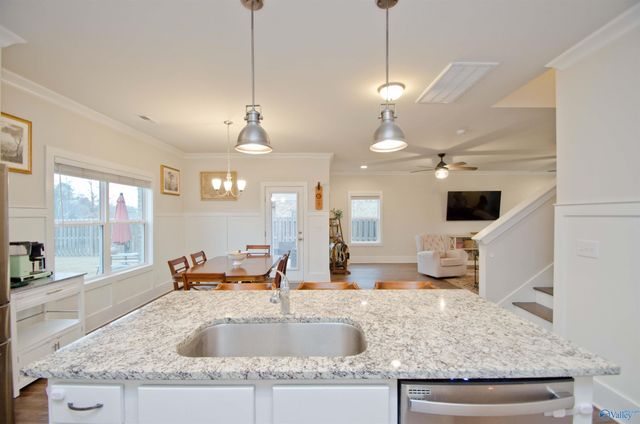 127 Fernhill Drive NW, Madison, AL 35757