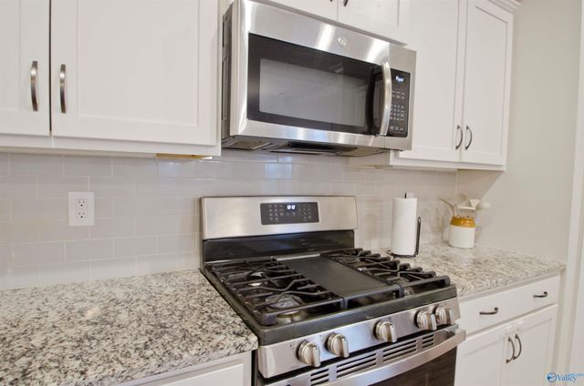 127 Fernhill Drive NW, Madison, AL 35757