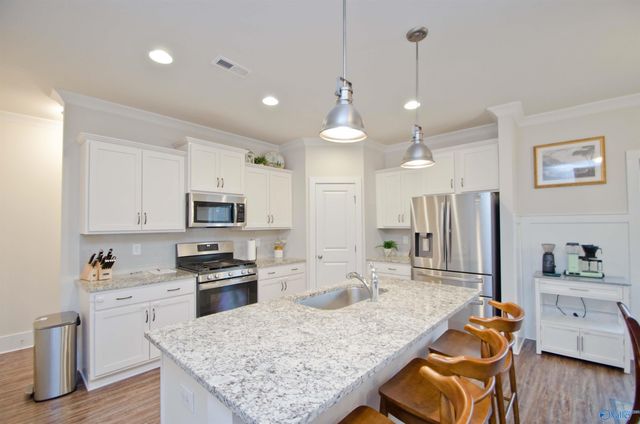 127 Fernhill Drive NW, Madison, AL 35757