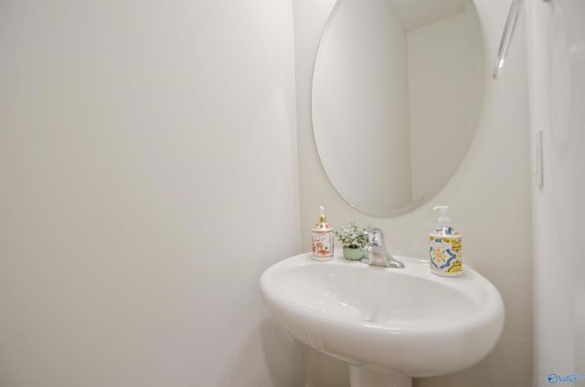 127 Fernhill Drive NW, Madison, AL 35757