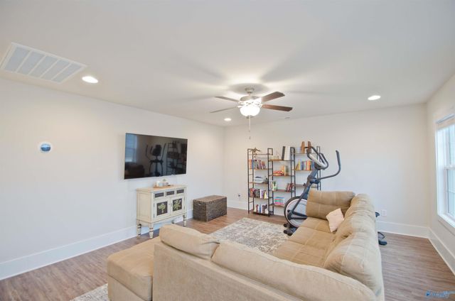 127 Fernhill Drive NW, Madison, AL 35757