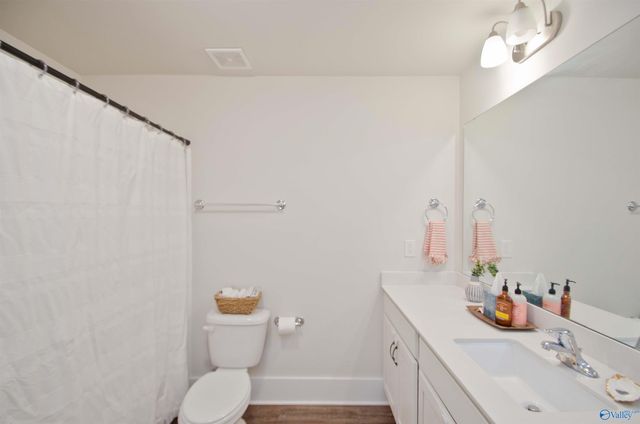 127 Fernhill Drive NW, Madison, AL 35757