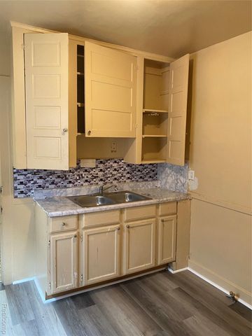 2950 Kendall Street, Detroit, MI 48238