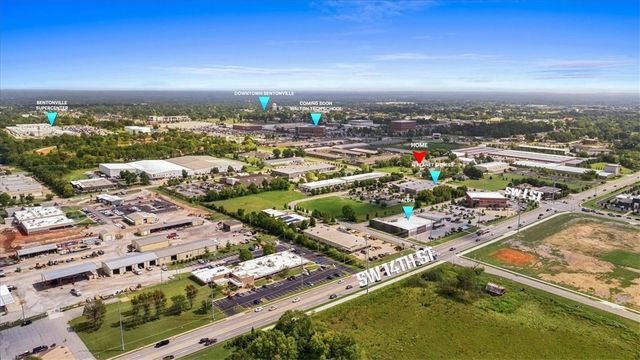 1203 SW I Street, Bentonville, AR 72712