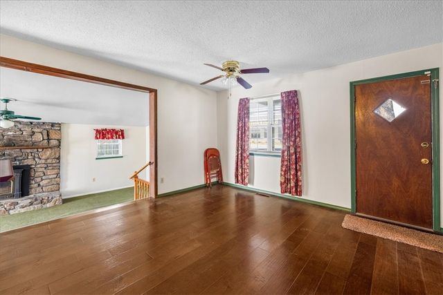 1203 SW I Street, Bentonville, AR 72712