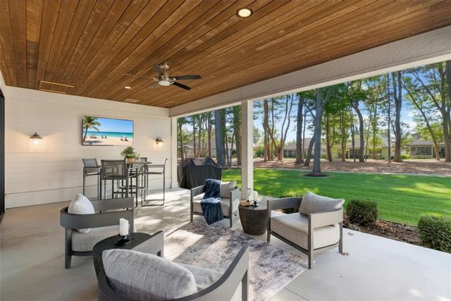 2031 Ottawa Beach Road, Holland, MI 49424