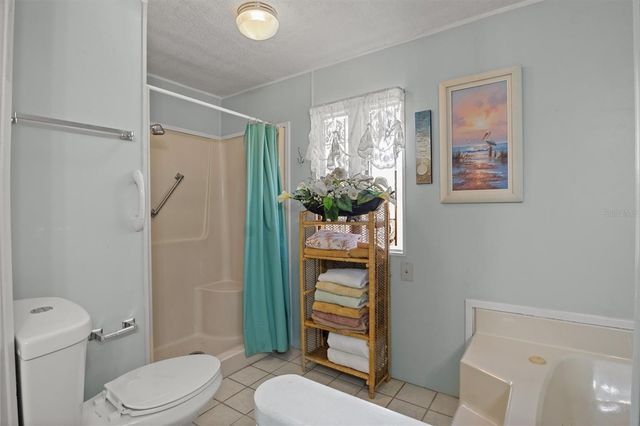 6825 S LAKE HENRY DRIVE NE, Winter Haven, FL 33881