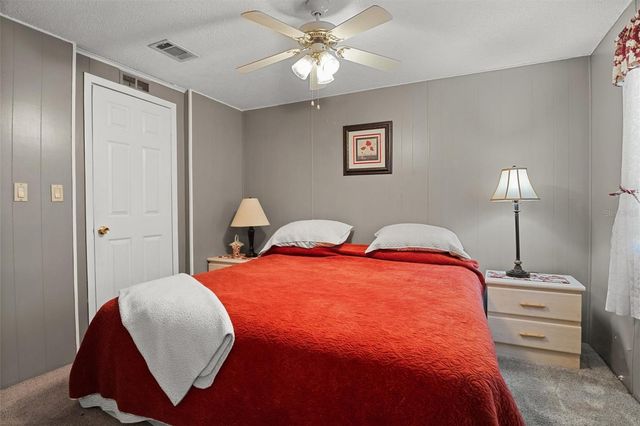 6825 S LAKE HENRY DRIVE NE, Winter Haven, FL 33881