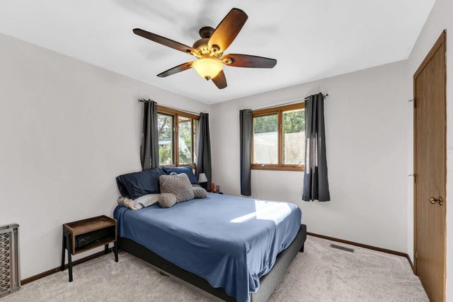 N2443 Giles DRIVE, Burlington, WI 53105