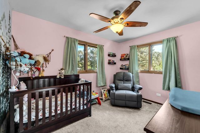 N2443 Giles DRIVE, Burlington, WI 53105