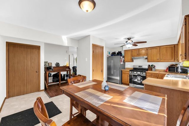 N2443 Giles DRIVE, Burlington, WI 53105