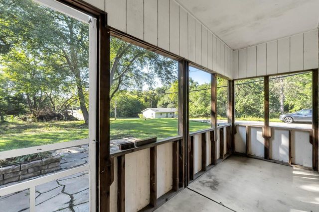 N2443 Giles DRIVE, Burlington, WI 53105