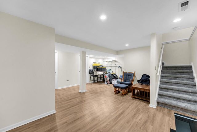 N2443 Giles DRIVE, Burlington, WI 53105