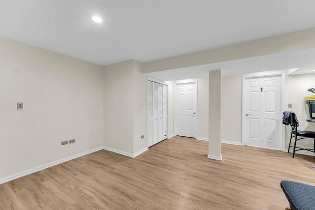 N2443 Giles DRIVE, Burlington, WI 53105