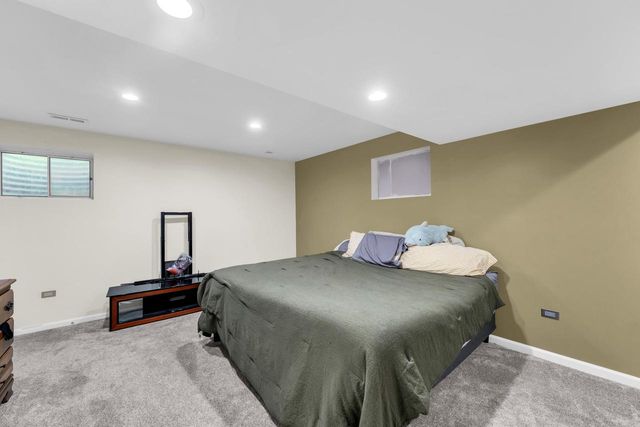 N2443 Giles DRIVE, Burlington, WI 53105
