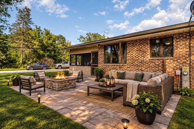 N2443 Giles DRIVE, Burlington, WI 53105