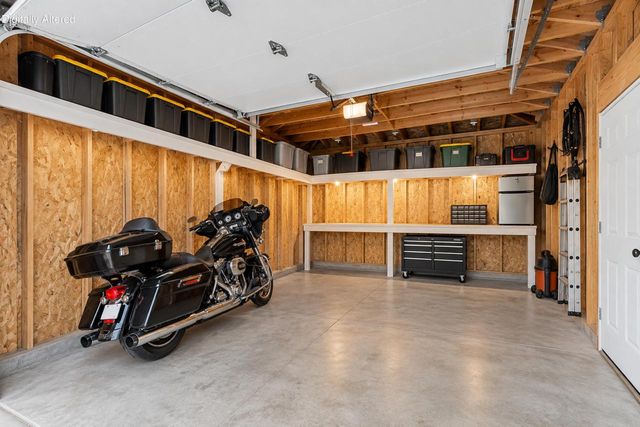 N2443 Giles DRIVE, Burlington, WI 53105