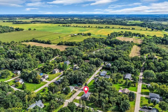 N2443 Giles DRIVE, Burlington, WI 53105