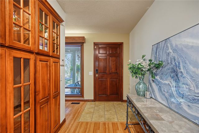 16 W Cardinal Court, Rogers, AR 72756