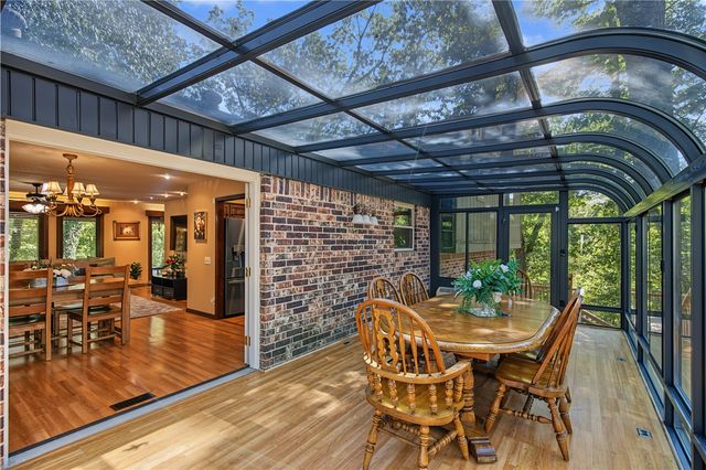 16 W Cardinal Court, Rogers, AR 72756