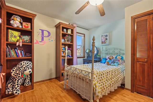 16 W Cardinal Court, Rogers, AR 72756