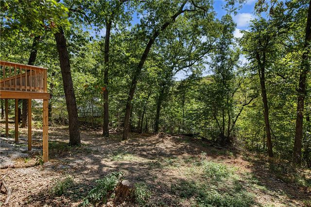 16 W Cardinal Court, Rogers, AR 72756