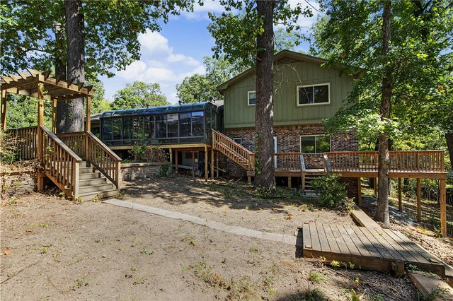 16 W Cardinal Court, Rogers, AR 72756
