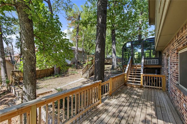 16 W Cardinal Court, Rogers, AR 72756